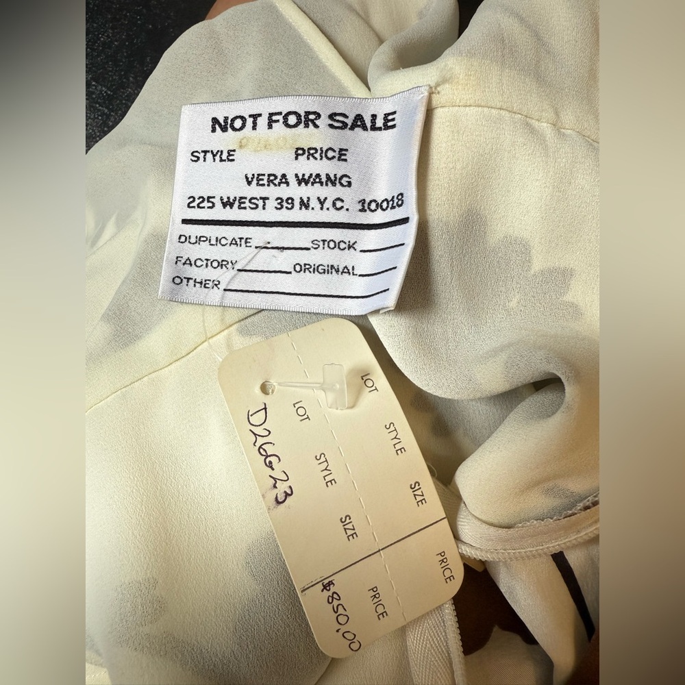 Vera Wang Elegant Sample Sale Dress Size S - Picture 11 of 11